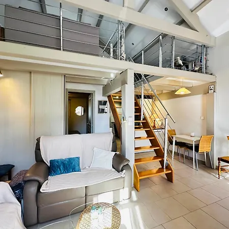 Casa vacanze Maison De Et Maisonnette - 6 Pers. - Fr-1-709-106